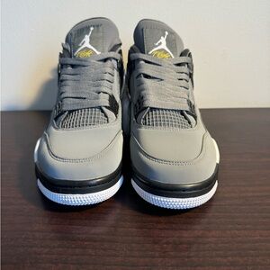 Jordan 4’s retro cool gray